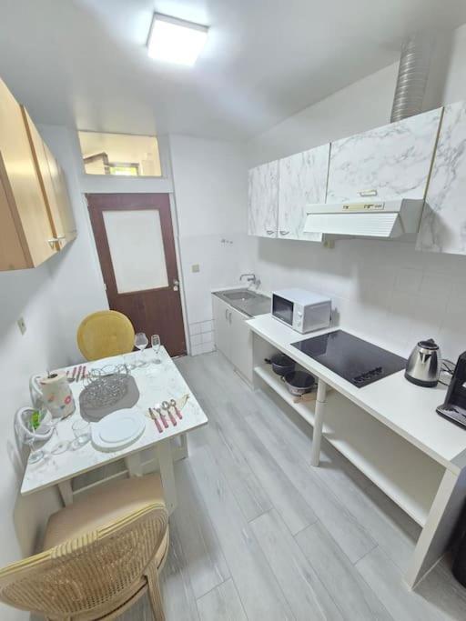 Glamorous Appartement In Brussel Esterno foto