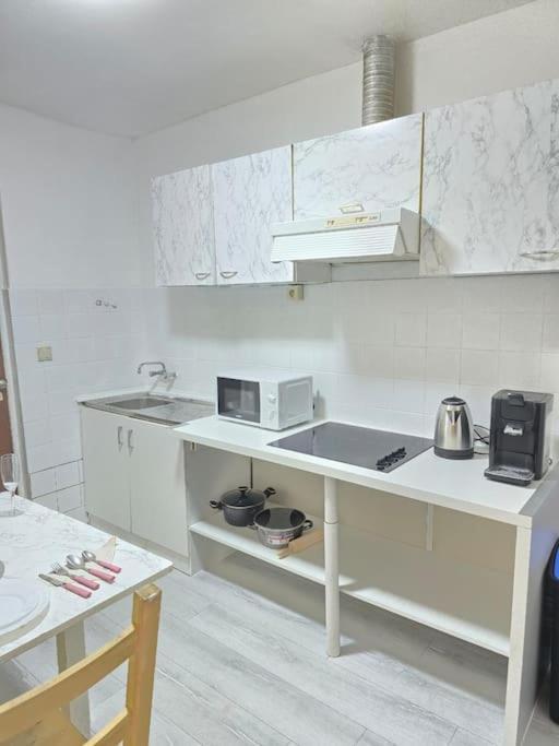Glamorous Appartement In Brussel Esterno foto