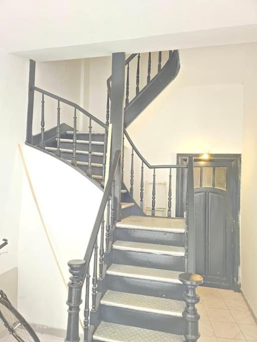 Glamorous Appartement In Brussel Esterno foto